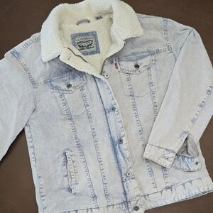 LEVI'S Light Wash Denim Jacket with Cream Sherpa lining Women's Sz L